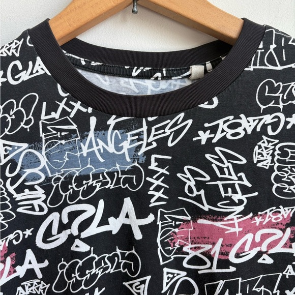 Guess Men's Large Graffiti Print Short Sleeve T Shirt - Picture 3 of 6